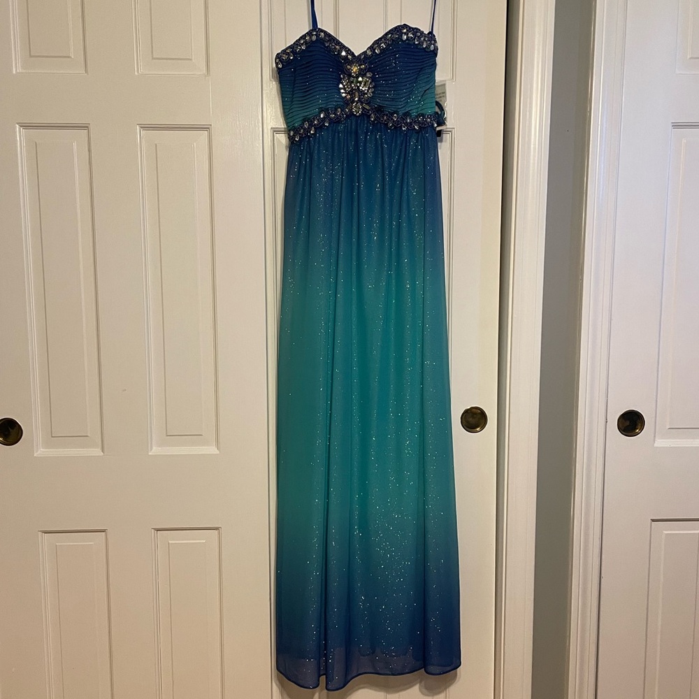 Strapless ombré formal/prom dress